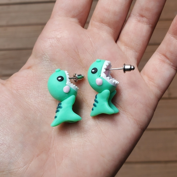 NWOT Handmade Dinosaur Earrings - Picture 2 of 6